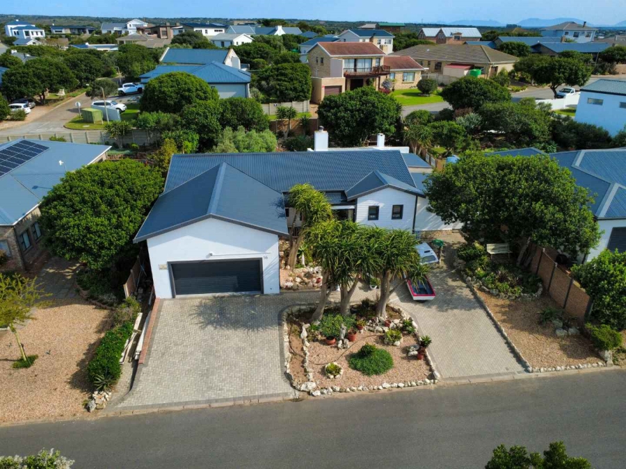 3 Bedroom Property for Sale in Stilbaai Wes Western Cape